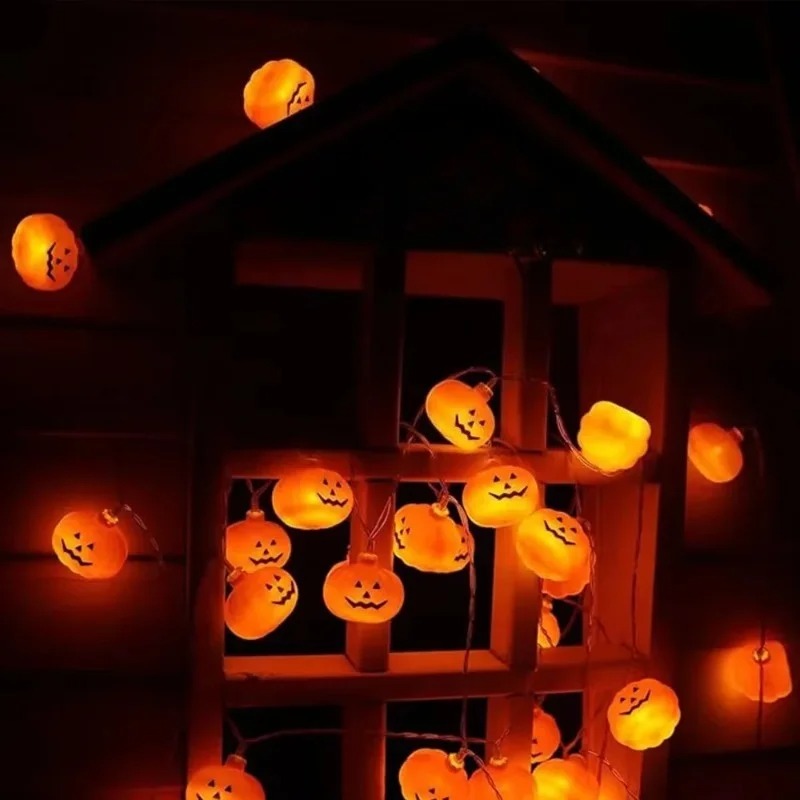 Luci a stringa di Halloween a  - Outdoor Lighting Battery recensione e prezzo